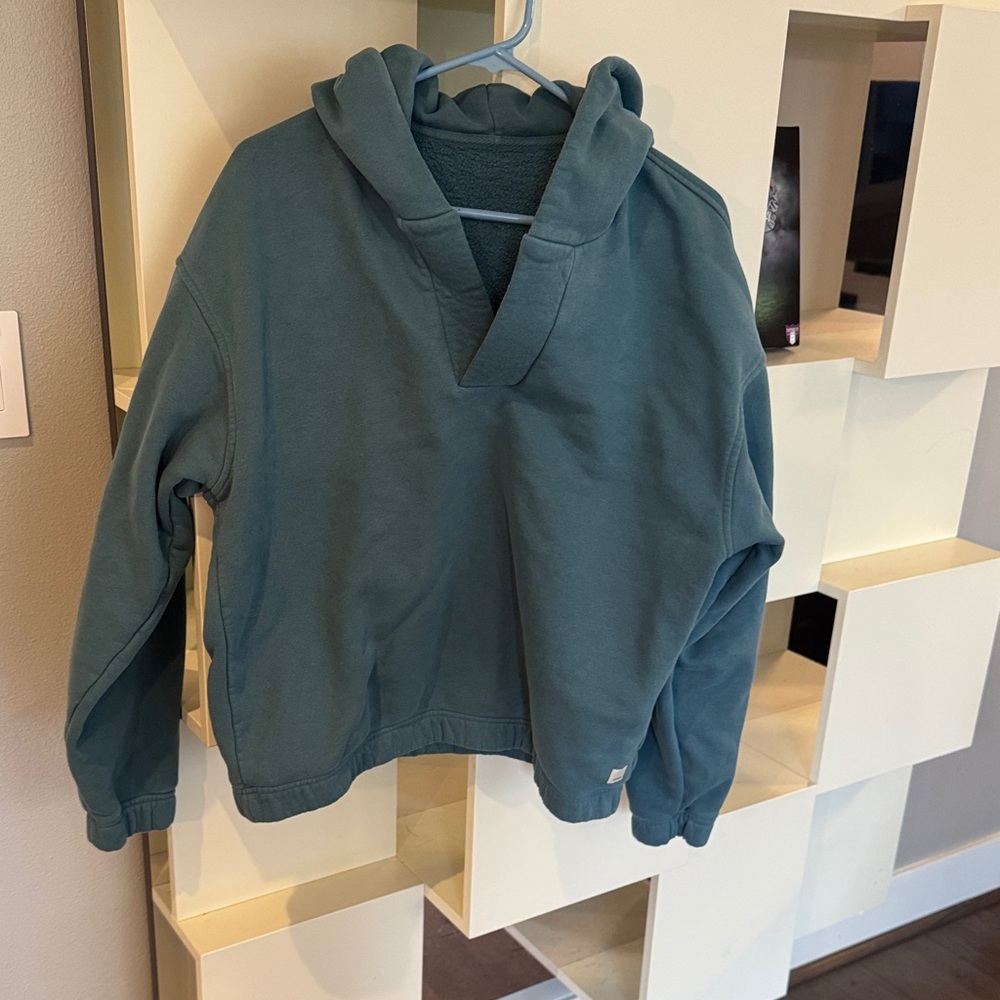 Vuori Teal Sweatshirt